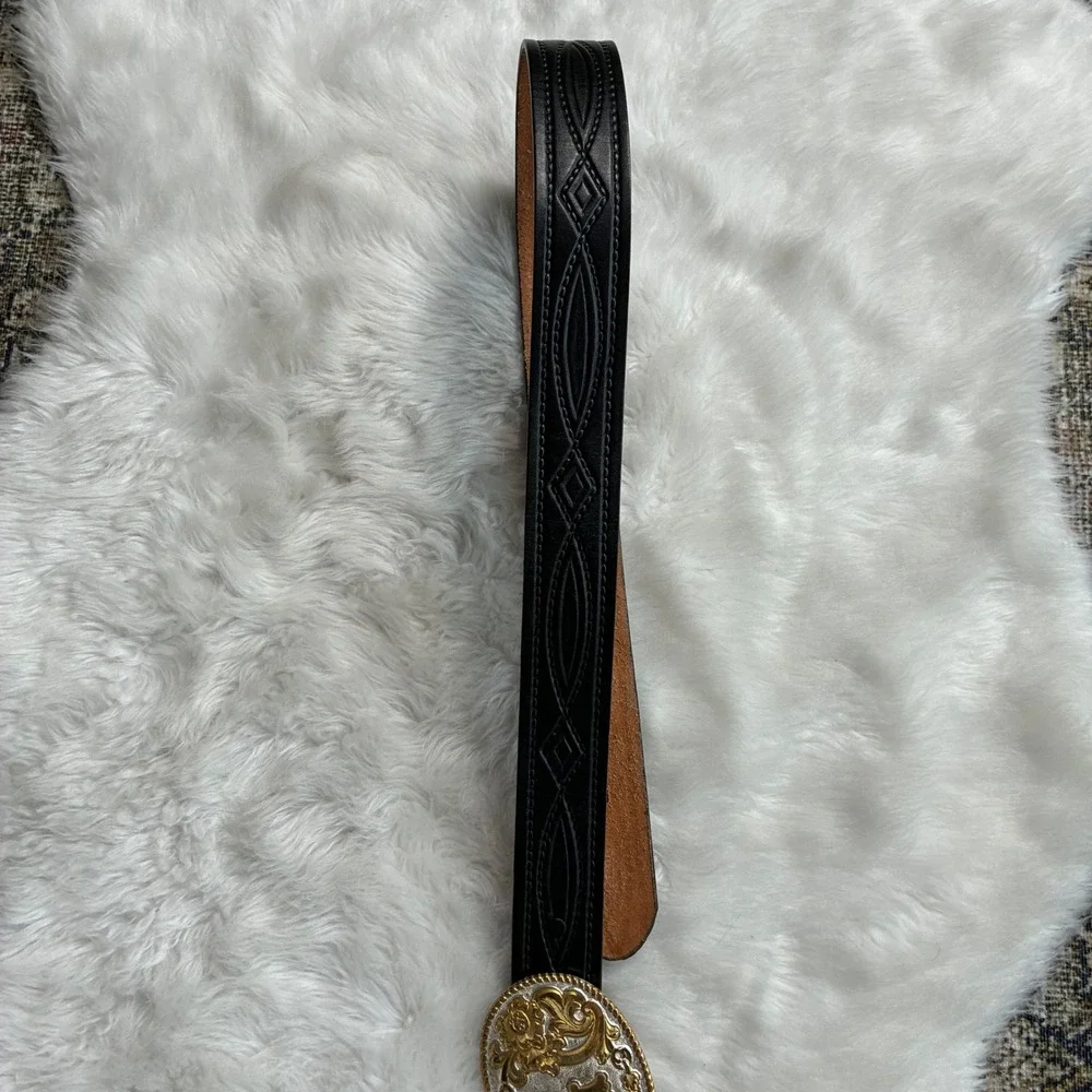 Vintage Crumrine Silver Plate Belt Size 30 Black Leather Western Floral Buckle L